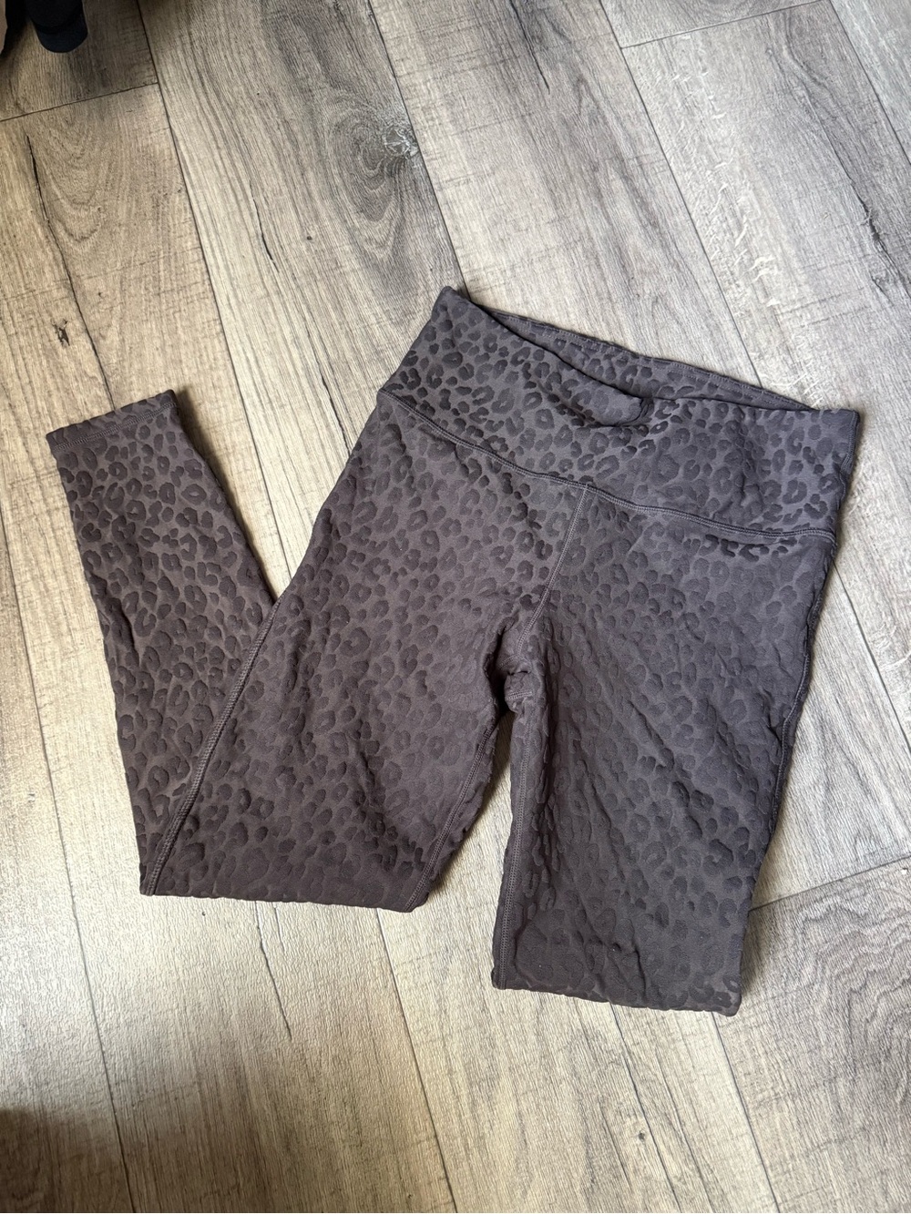 Mono B Brown Leopard-Print Leggings